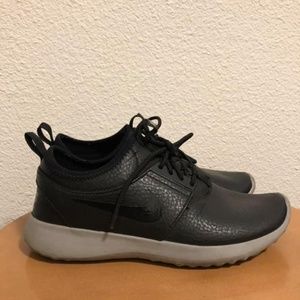 Black Women’s Nike Running Shoes Size 7